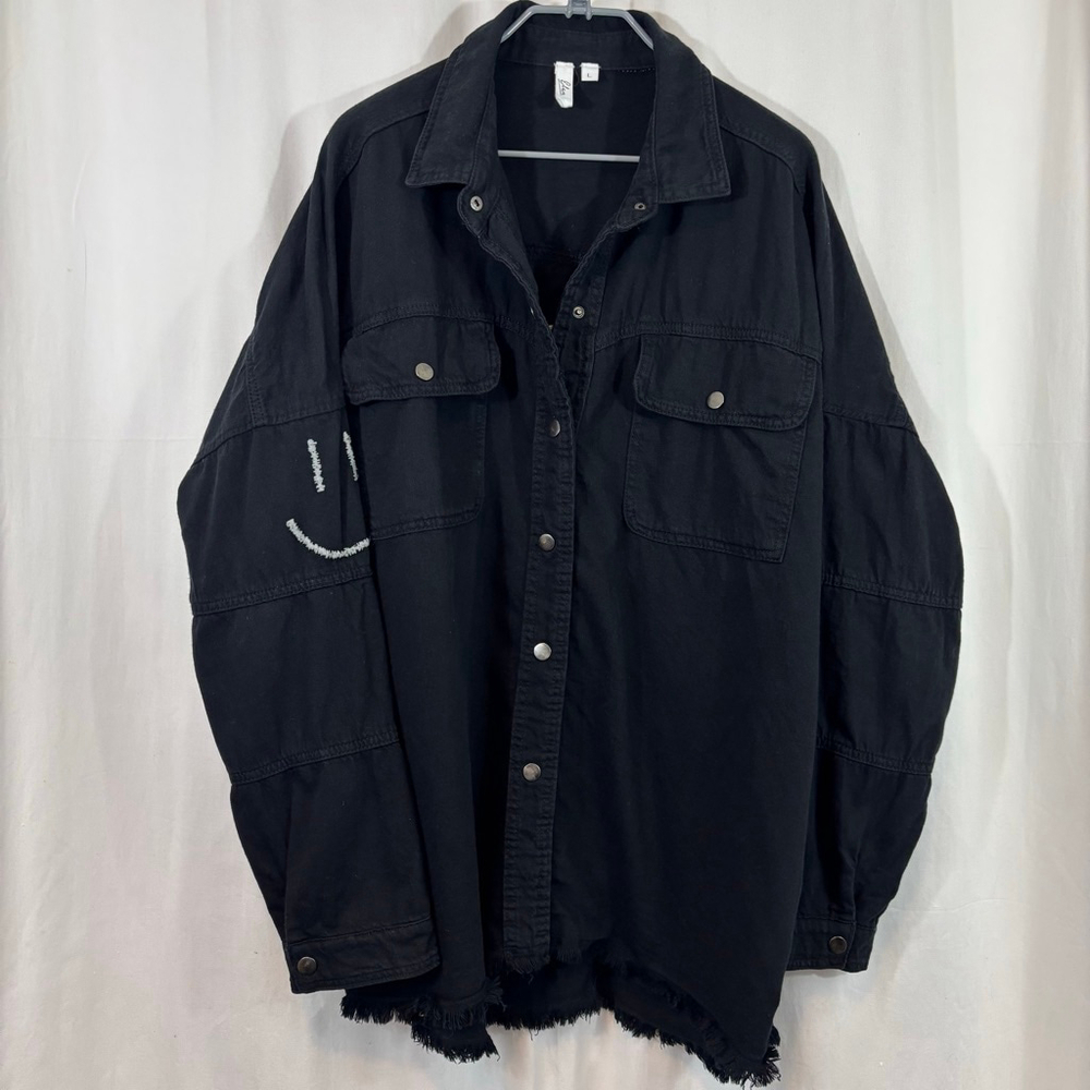 Women’s Elan Dolly Shacket L / XL – Cotton Oversized Shacket with Smiley Face - Picture 2 of 7